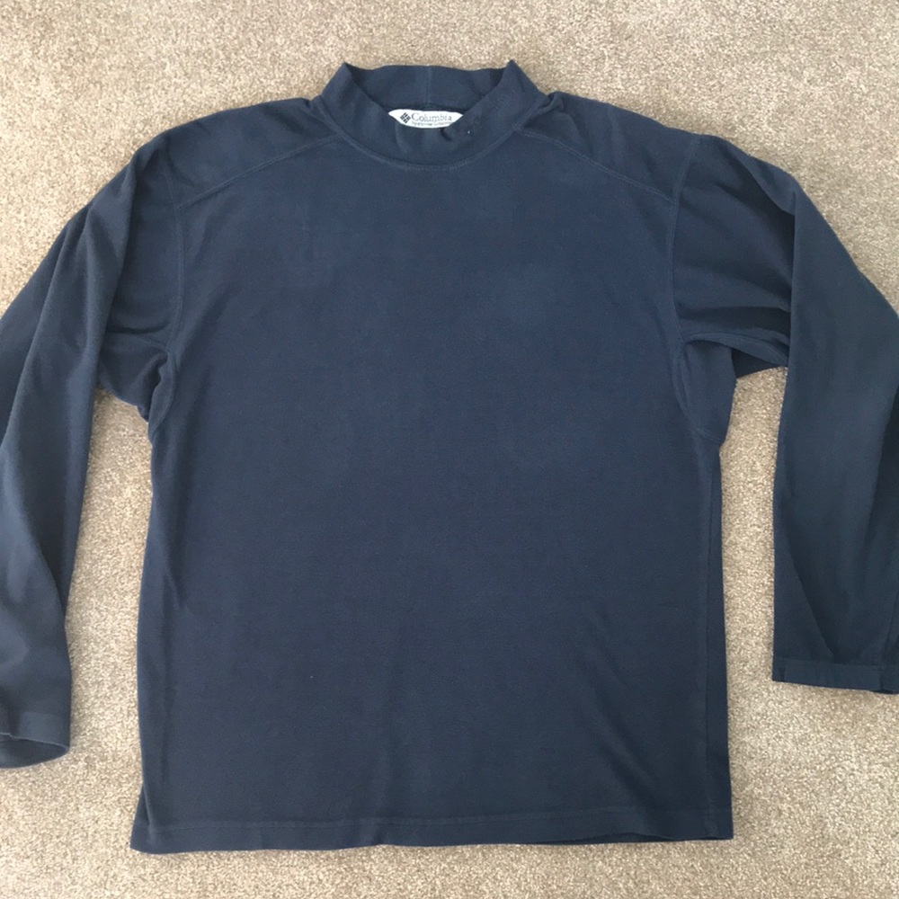 Men’s Columbia mock neck pullover.